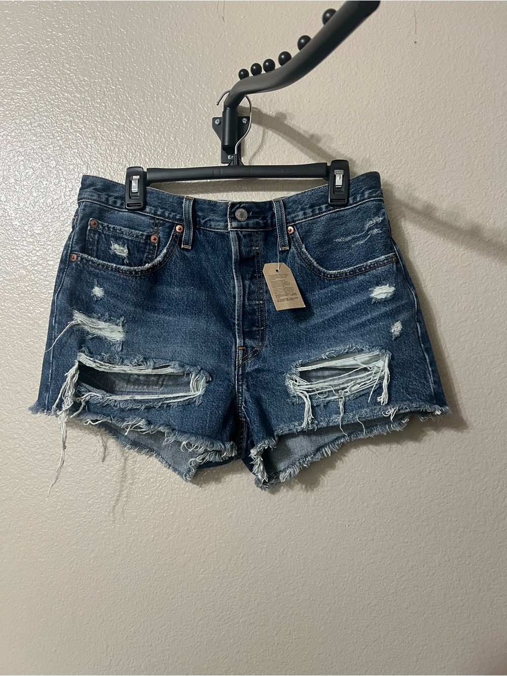 Levi’s Denim Distressed Women's Shorts - Dark Blue Sz. 30. NWT!!!